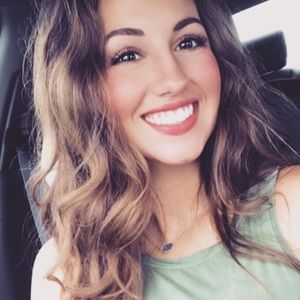 Meet your Posher, Holly